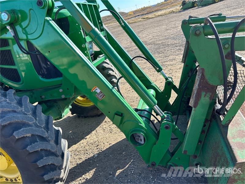 John Deere 7330 Traktoriai