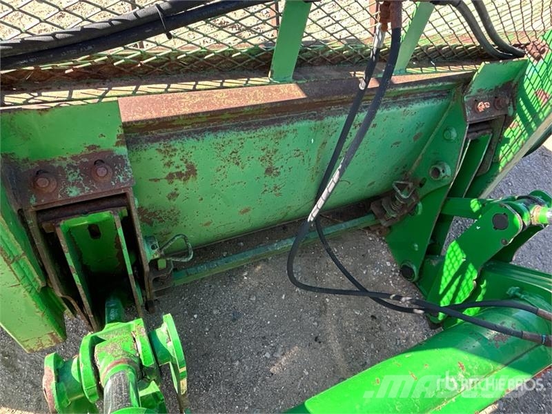 John Deere 7330 Traktoriai