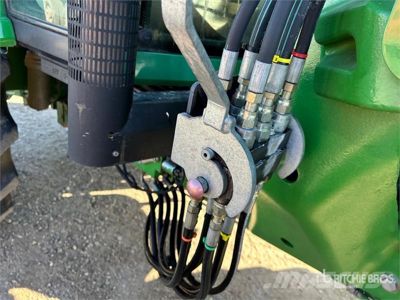 John Deere 7330 Traktoriai