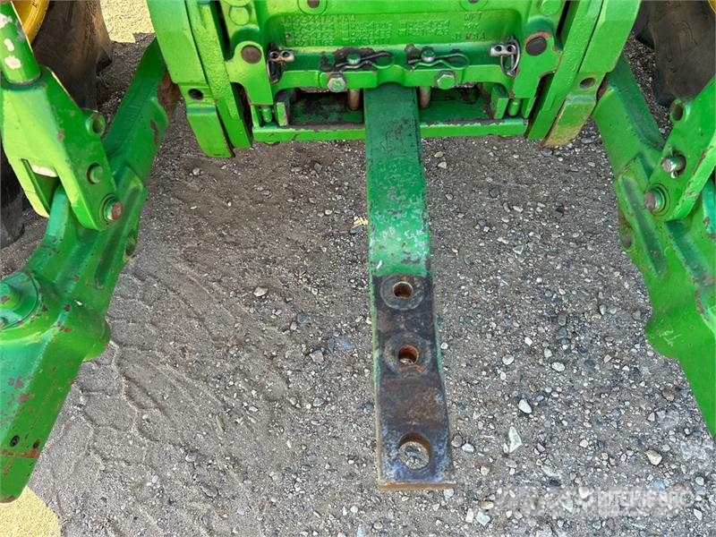 John Deere 7330 Traktoriai