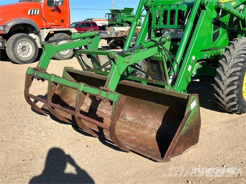John Deere 7330 Traktoriai