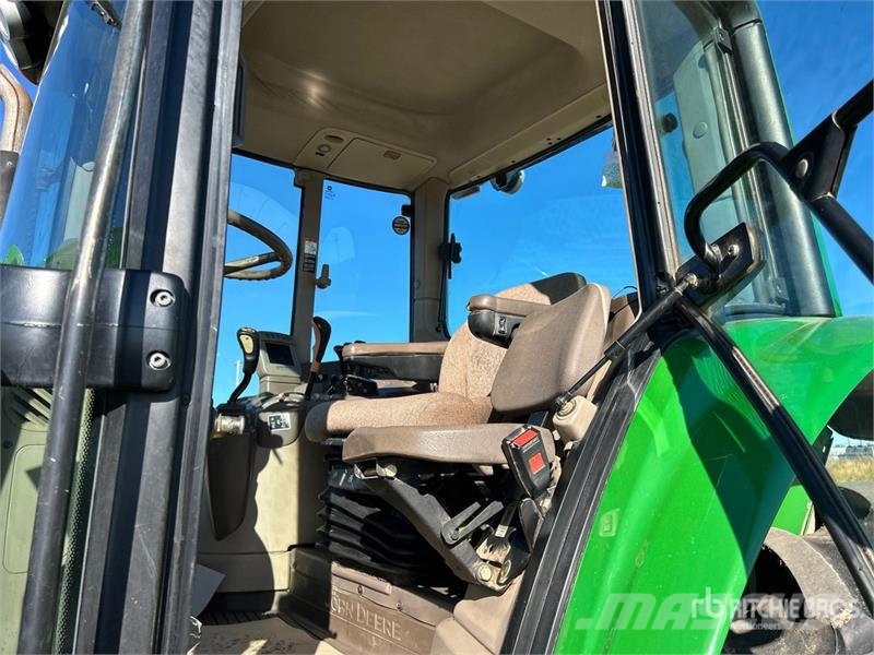 John Deere 7330 Traktoriai