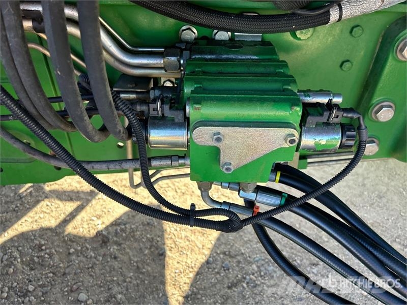 John Deere 7330 Traktoriai