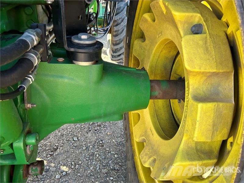 John Deere 7330 Traktoriai