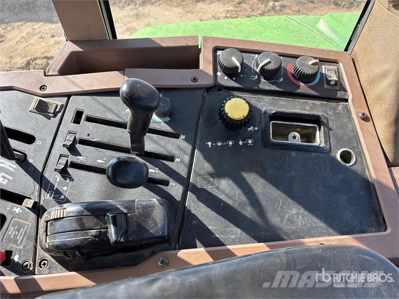 John Deere 7400 4WD Tractor Traktori