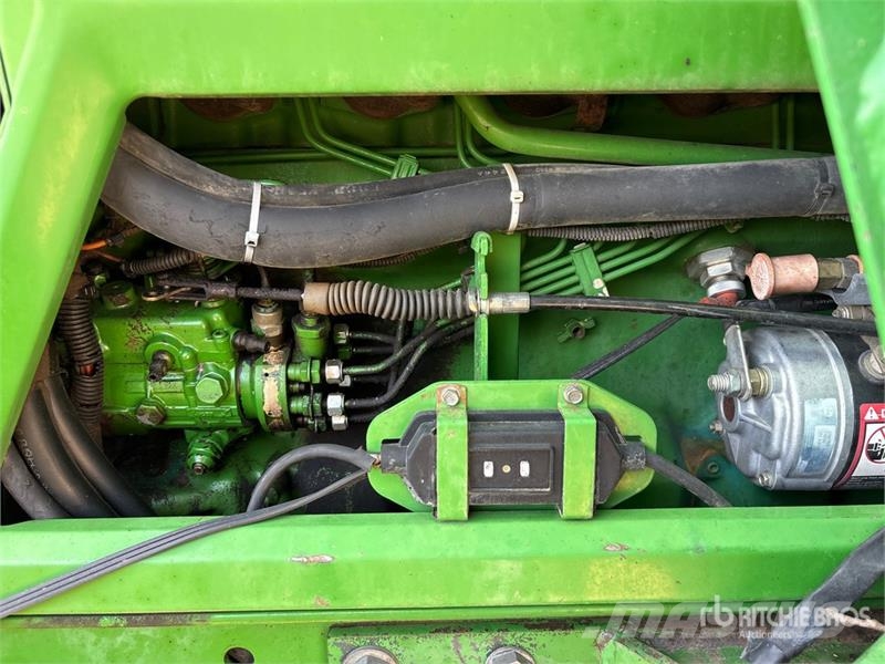 John Deere 7400 4WD Tractor Traktori