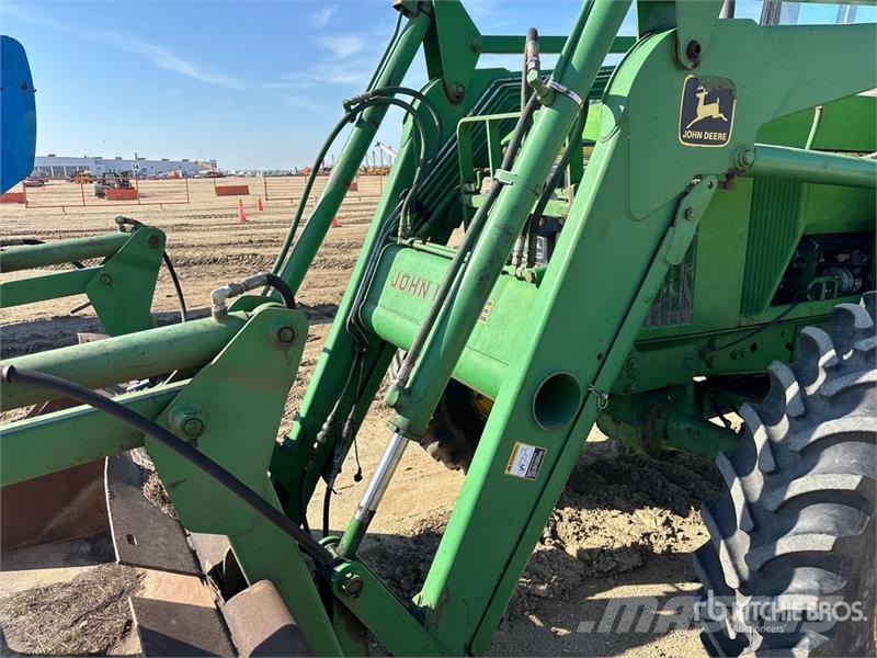 John Deere 7400 4WD Tractor Traktori