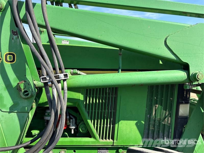 John Deere 7400 4WD Tractor Traktori