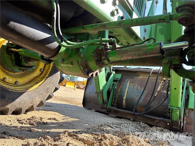 John Deere 7400 4WD Tractor Traktori