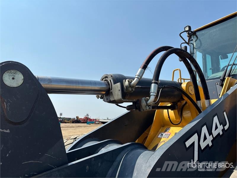 John Deere 744J Cargadoras sobre ruedas
