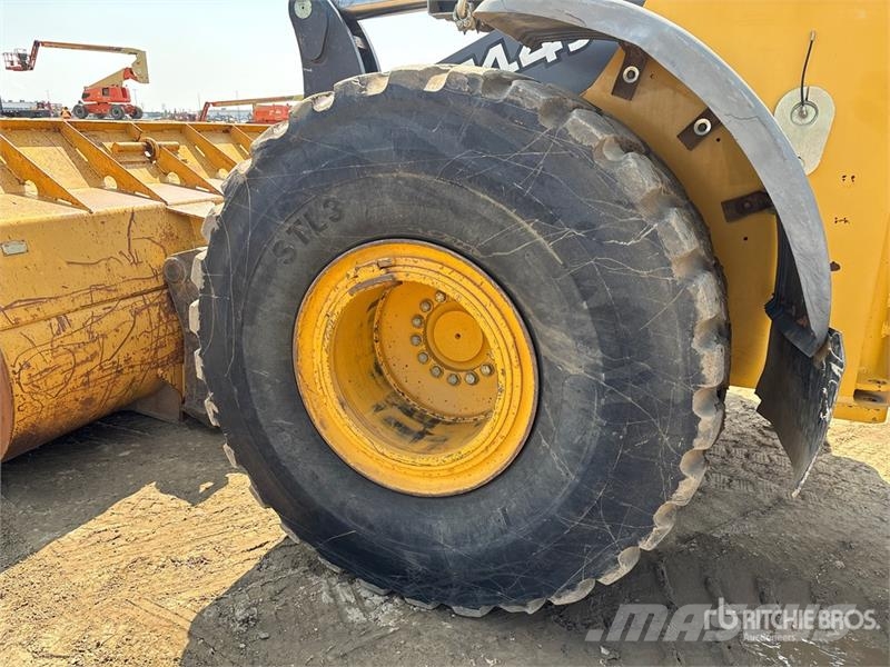 John Deere 744J Cargadoras sobre ruedas