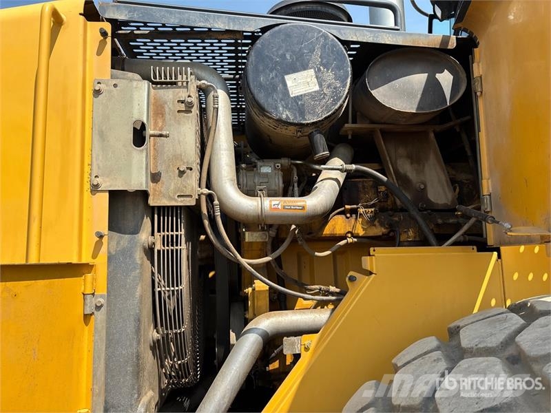 John Deere 744J Cargadoras sobre ruedas