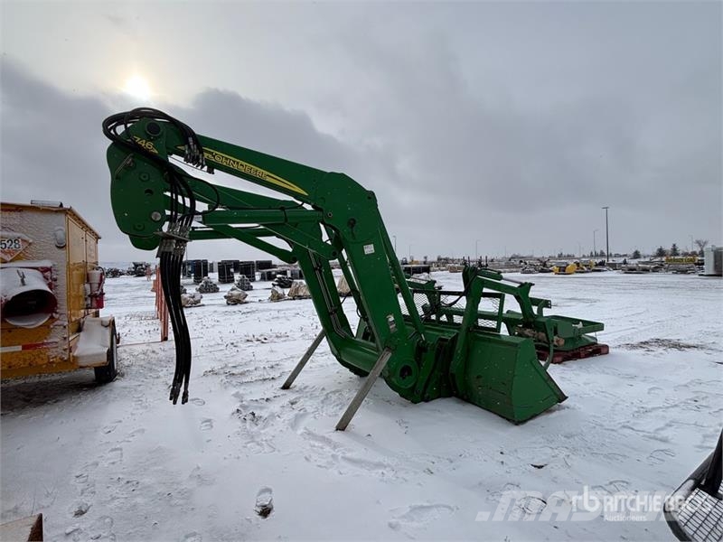 John Deere 746 110 in Front Loader Attachment Навесные фронтальные погрузчики