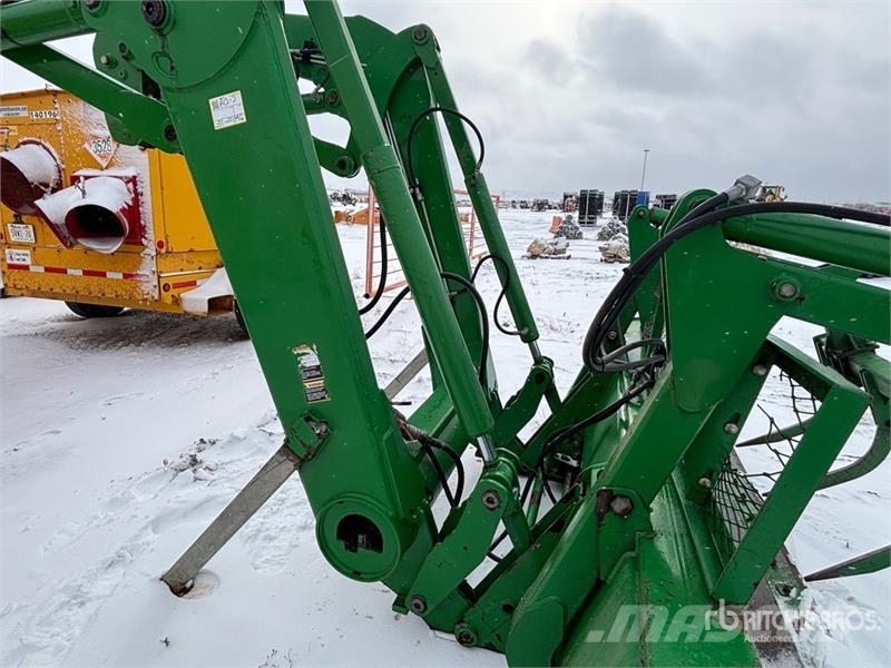 John Deere 746 110 in Front Loader Attachment Навесные фронтальные погрузчики