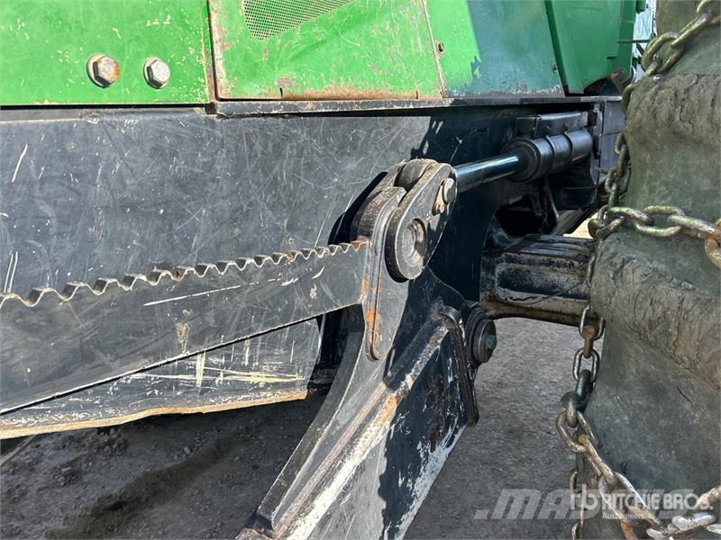 John Deere 748G3 4x4 Skidder Miško vilkikai