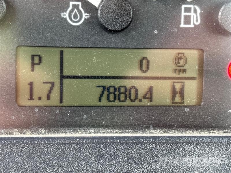 John Deere 750K LGP بلدوزرات مجنزرة