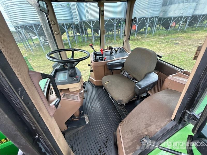 John Deere 7700 4WD Tractor Traktorok