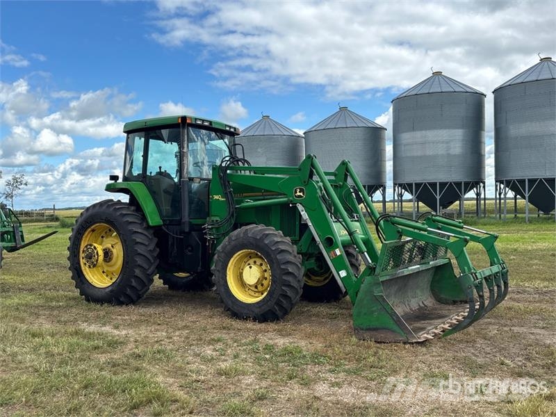 John Deere 7700 4WD Tractor Traktorok
