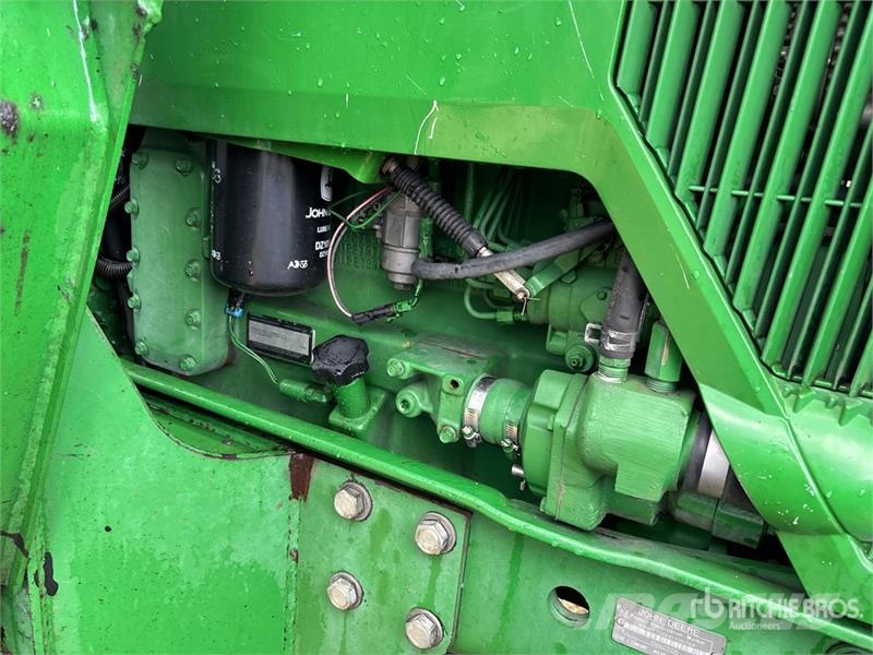 John Deere 7700 4WD Tractor Traktorok
