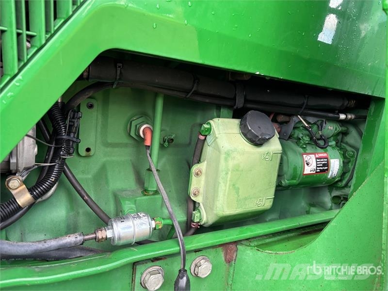 John Deere 7700 4WD Tractor Traktorok