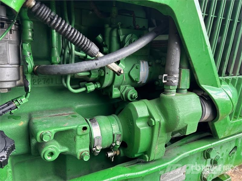 John Deere 7700 4WD Tractor Traktorok