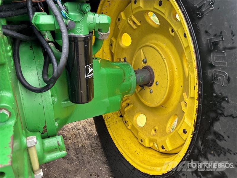 John Deere 7700 4WD Tractor Traktorok