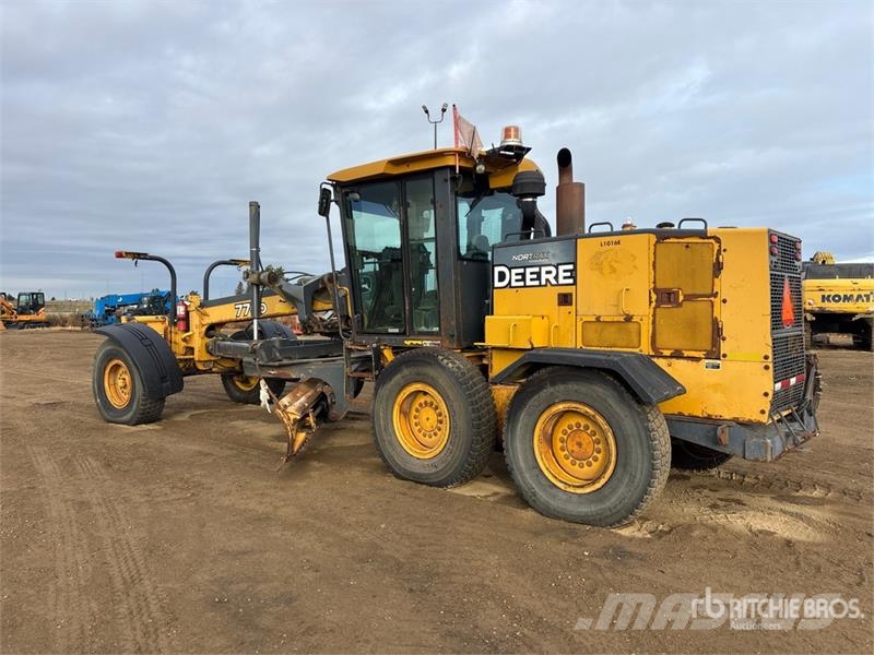 John Deere 770D Motor Grader معدات تمهيد الطرق