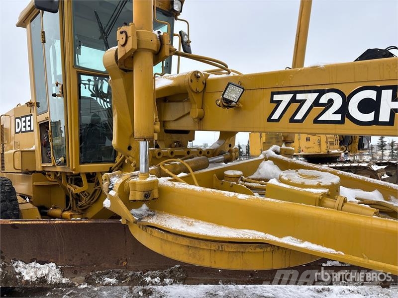John Deere 772CH معدات تمهيد الطرق