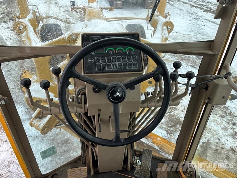 John Deere 772CH معدات تمهيد الطرق
