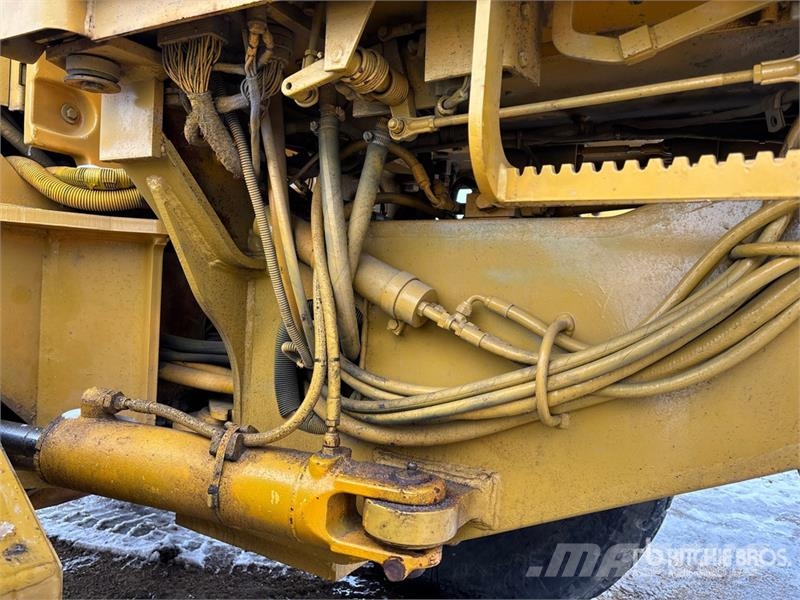 John Deere 772CH معدات تمهيد الطرق