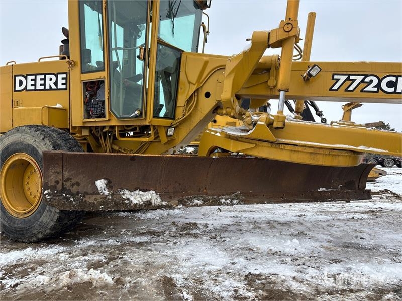 John Deere 772CH معدات تمهيد الطرق