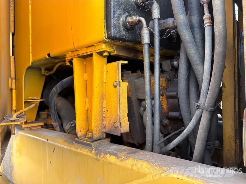 John Deere 772CH معدات تمهيد الطرق