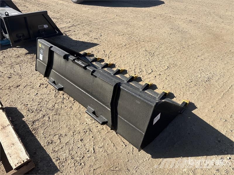 John Deere 78 in Skid Steer Bucket Kauhat