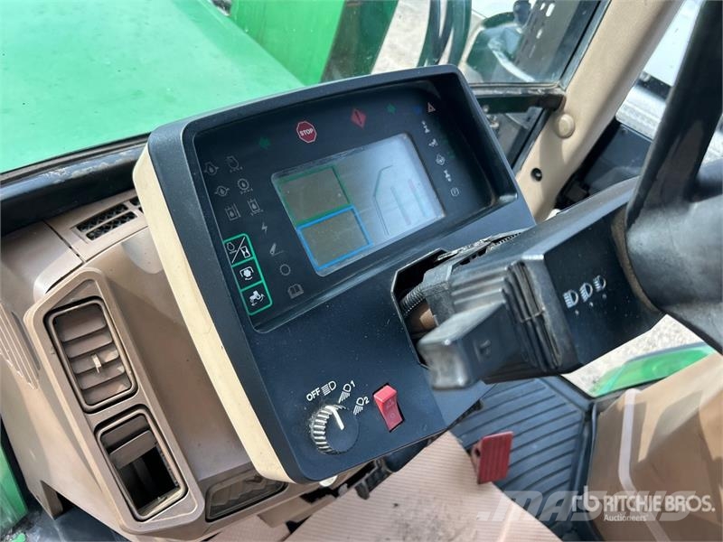 John Deere 7810 Traktori