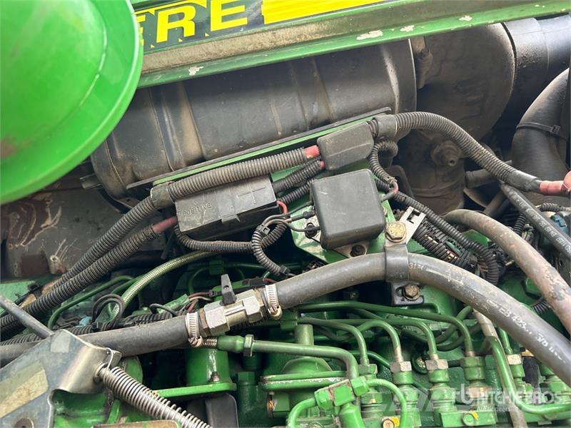 John Deere 7810 Traktori