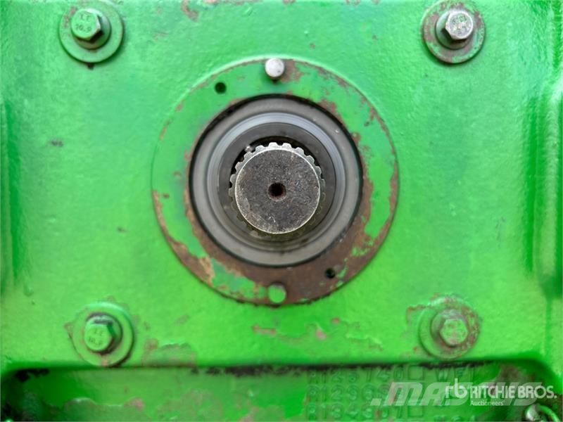 John Deere 7810 Traktori