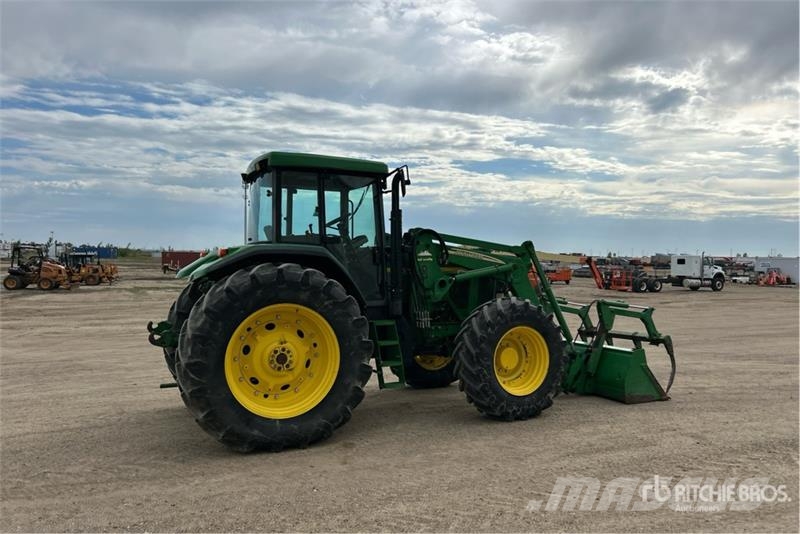John Deere 7810 Traktori