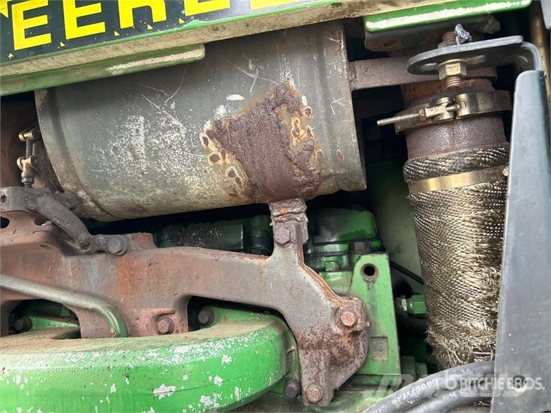 John Deere 7810 Traktori