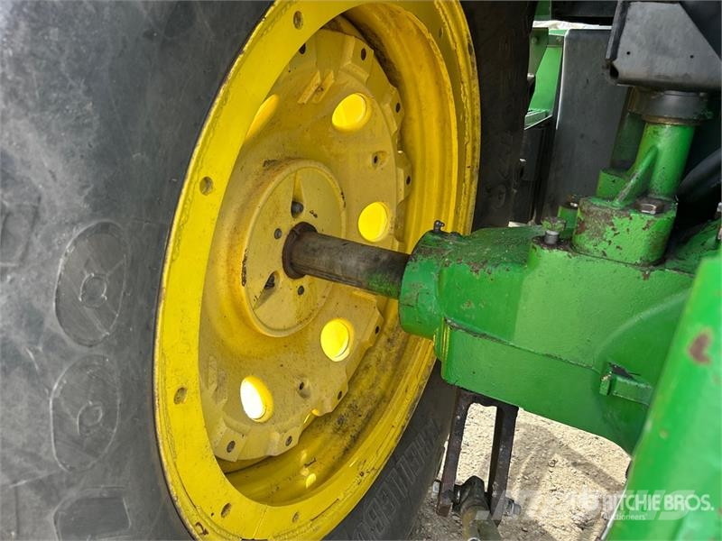 John Deere 7810 Traktori