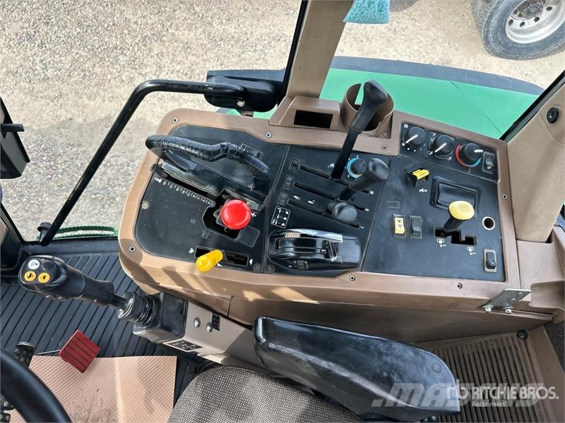 John Deere 7810 Traktori