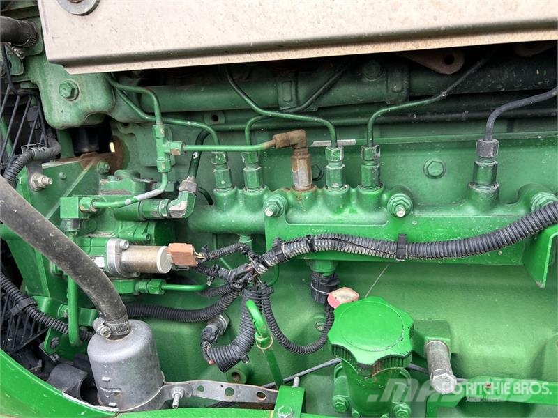 John Deere 7830 4WD Tractor Traktorit