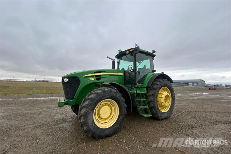 John Deere 7830 4WD Tractor Traktorit