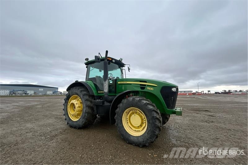 John Deere 7830 4WD Tractor Traktorit