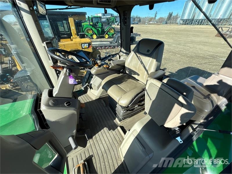 John Deere 7R 330 4WD Tractor 曳引機