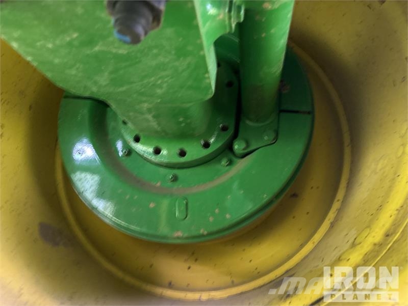John Deere 800R 70 ft Air Boom 4x2 Floater Self-Propelled Fer Spargiminerale