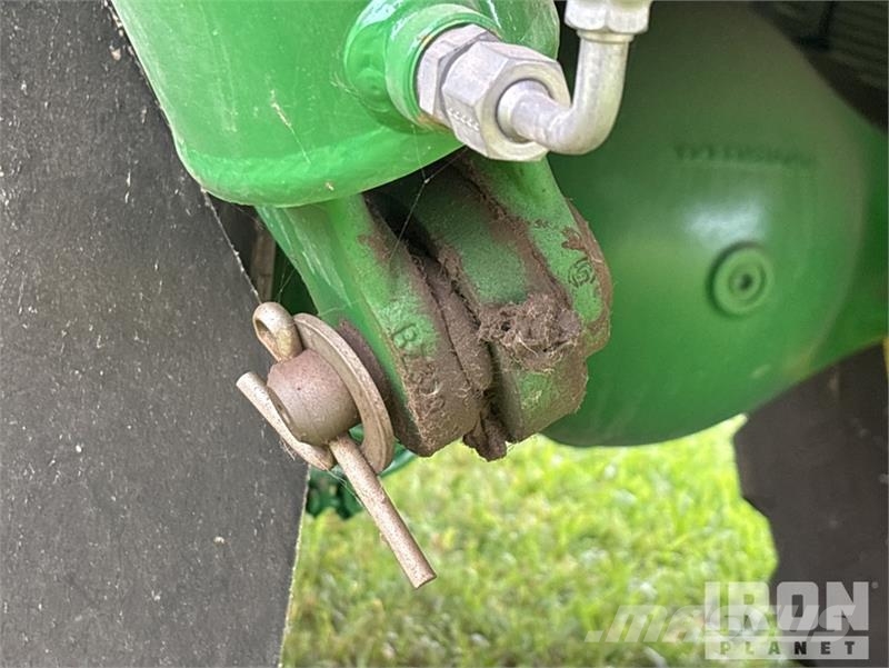 John Deere 800R 70 ft Air Boom 4x2 Floater Self-Propelled Fer Spargiminerale