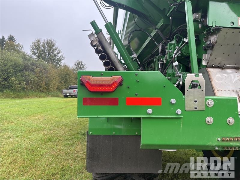 John Deere 800R 70 ft Air Boom 4x2 Floater Self-Propelled Fer Spargiminerale