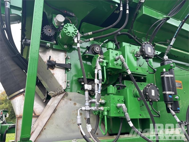 John Deere 800R 70 ft Air Boom 4x2 Floater Self-Propelled Fer Spargiminerale