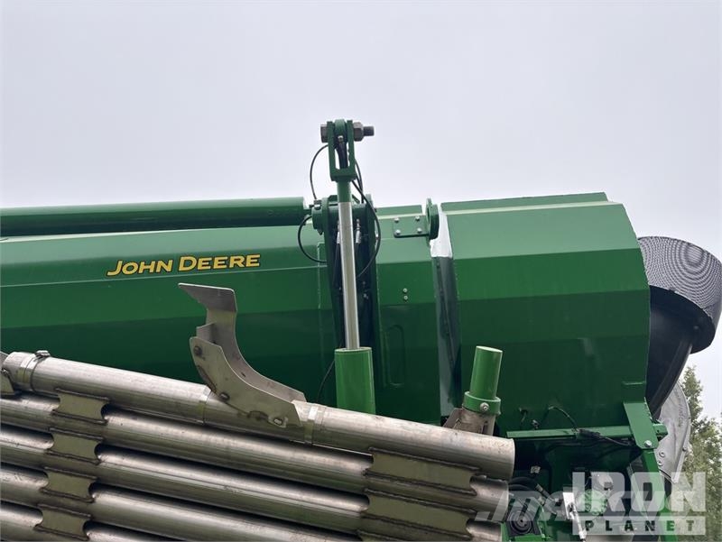 John Deere 800R 70 ft Air Boom 4x2 Floater Self-Propelled Fer Spargiminerale
