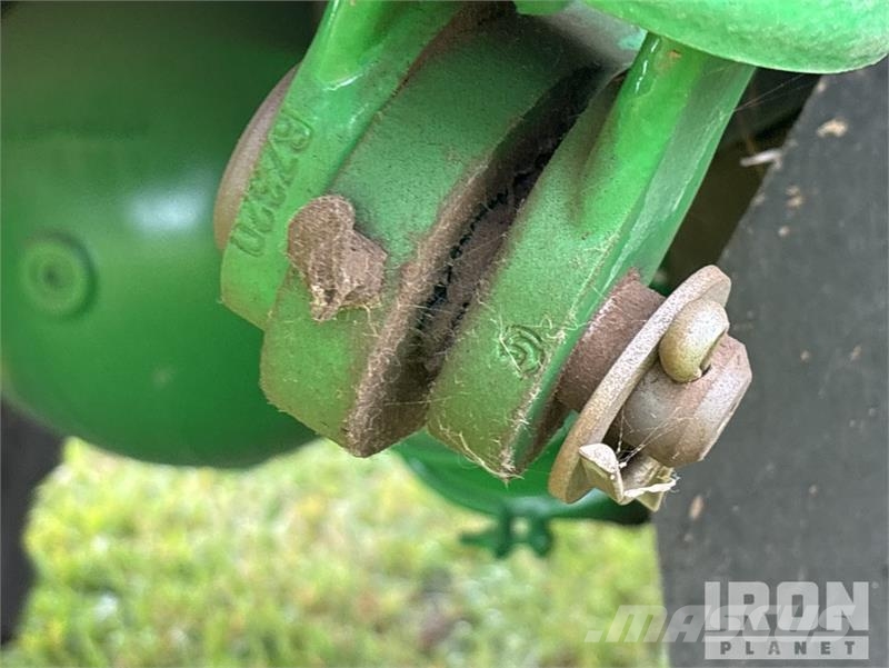 John Deere 800R 70 ft Air Boom 4x2 Floater Self-Propelled Fer Spargiminerale